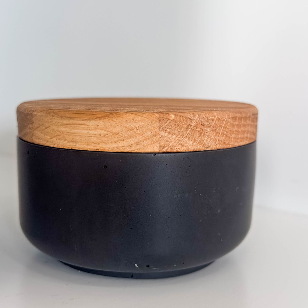 Dose mit Holzdeckel