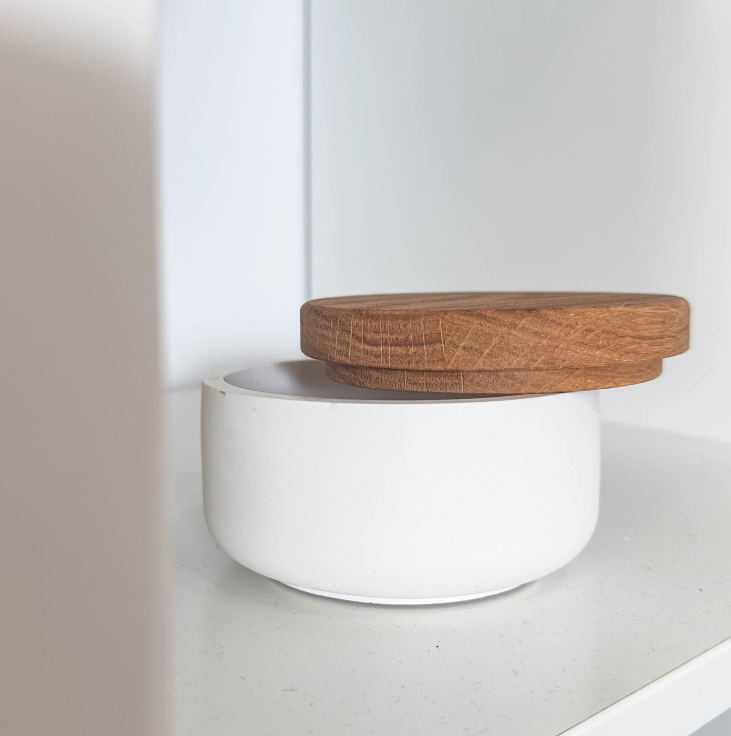 Dose mit Holzdeckel