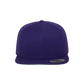 Snapback mit Farbkontrast purple