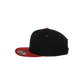 Snapback mit Farbkontrast black/red