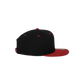 Snapback mit Farbkontrast black/red